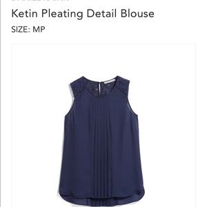 NWOT- DANIEL RAINN
Ketin Pleating Detail Blouse, Navy blue